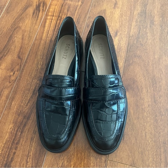 Schutz Kristine Black Leather Croc Embossed Lug Sole Loafers Size 8 - Picture 2 of 8